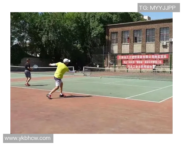 黄娜独家分享网球技巧与心得助你提升球技与比赛表现