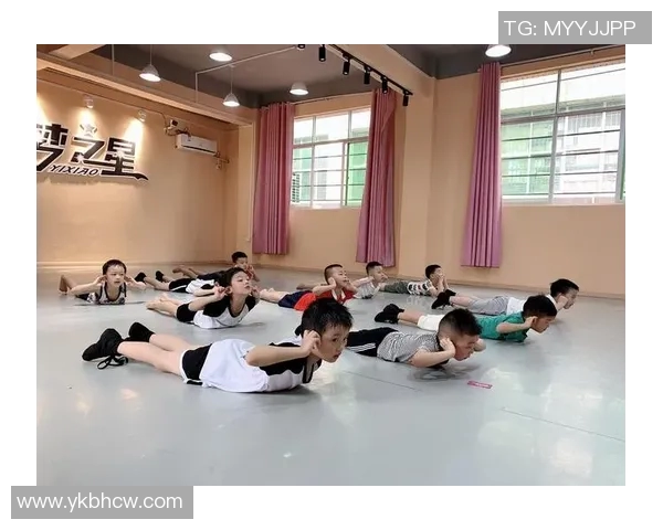 南京街舞队的耐力挑战与坚持精神探讨 南京街舞队的耐力挑战与坚持精神探讨